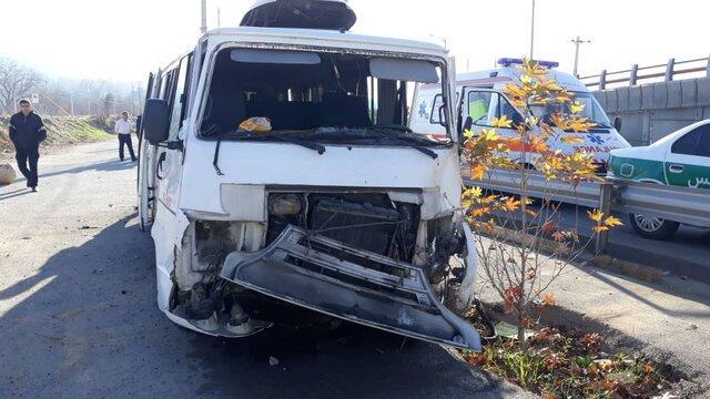 وقوع تصادف با 14 مصدوم در شیراز