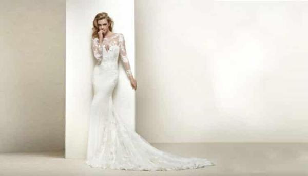 مقاله: 30 مدل لباس عروس برای افراد قد کوتاه
