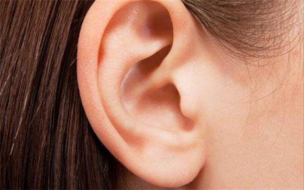 علل و علائم عفونت گوش کودک و راه درمان