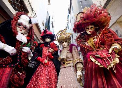 راهنمای کارناوال ونیز: تاریخچه، نمادها، و راهنمای کامل