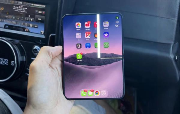 اپل مشکل نمایشگر آیفون Duo را تأیید کرد؛ گوشی های معیوب تعویض می شوند